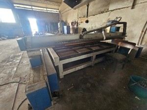 Utilaj cnc debitare cu jet de plasma 