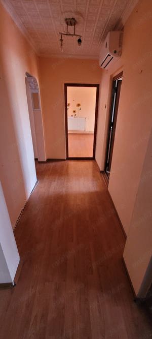 Vand apartament 4 camere - imagine 2