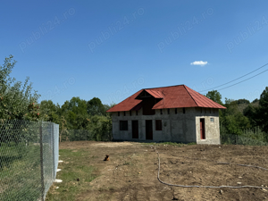 Teren intravilan cu casa in zona pitoreasca - imagine 4