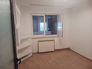 Vând urgent  ap cu 3 camere et4 în Micro 13b. - imagine 4