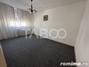 Comison 0% Apartament 4 camere 2 bai boxa la subsol etaj 3  - imagine 2