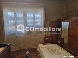 De vanzare casa cu 3 camere in Ciresu - imagine 7