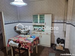 De vanzare casa cu 3 camere in Ciresu - imagine 12