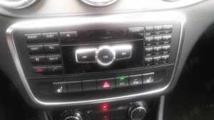 Mercedes CLA 180 AMG Line - imagine 8