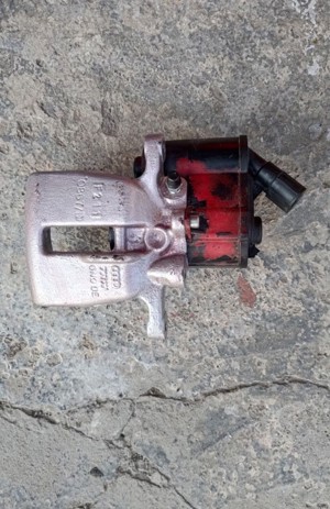 Vand etrier stanga spate Audi A6 C6 - imagine 5