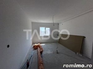 Apartament 2 camere la mansarda 44 mpu predare la cheie Broscarie - imagine 2