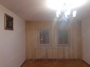 Apartament 3 camere, zona Centru - imagine 3