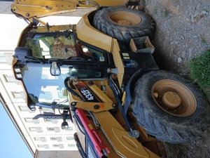 Inchiriez buldoexcavator   buldozer   miniexcavator   miniincarcator Bobcat   cilindru compactor