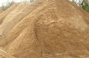 Nisip   balast   piatra 8-16 16-32   margaritar   pamant negru vegetal de padure   pamant umplutura