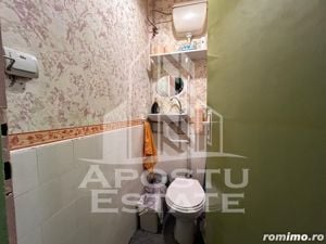 Apartament 4 camere, etajul 1 cu acoperisul reabilitat in Piata Maria. - imagine 8