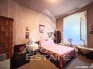 Apartament 4 camere, etajul 1 cu acoperisul reabilitat in Piata Maria. - imagine 4