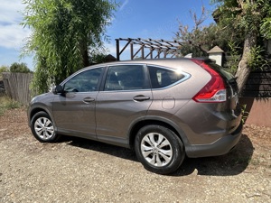 Honda CR-V 2015, unic proprietar, masină nefumatori, intretinuta, revizii la repr Honda - imagine 4