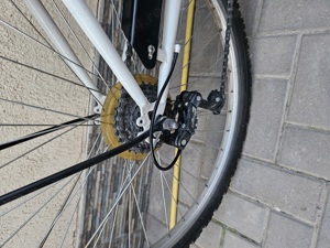 vând bicicletă damă pe 26"