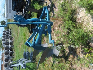 Pluguri cu 2.3.si 4 trupite  - imagine 3