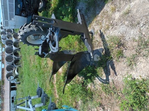 Pluguri cu 2.3.si 4 trupite  - imagine 2