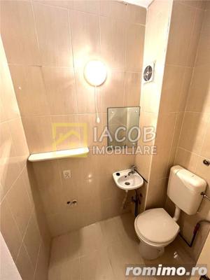 Apartament 3 camere decomandate, pretabil afacere, loc. Comanesti, jud. Bacau - imagine 5