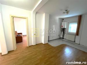 Apartament 3 camere decomandate, pretabil afacere, loc. Comanesti, jud. Bacau - imagine 6