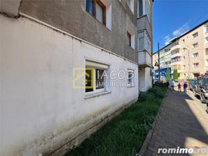 Apartament 3 camere decomandate, pretabil afacere, loc. Comanesti, jud. Bacau - imagine 20