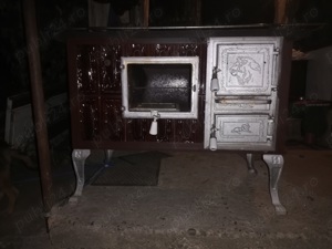 Semineu teracota pe lemne