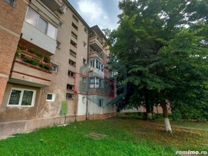 Apartament cu 3 camere renovat complet în Mun. Hunedoara - imagine 2