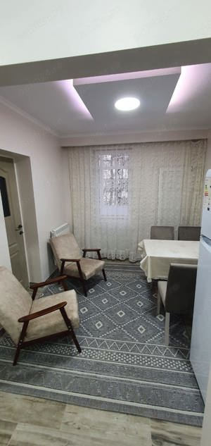 Apartament cu trei camere în bloc tip vila  - imagine 3