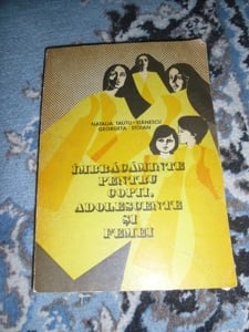 Diverse carti pt tricotat ,crosetat - imagine 5