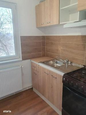 Vând apartament 3 camere în Micro 21 - imagine 4