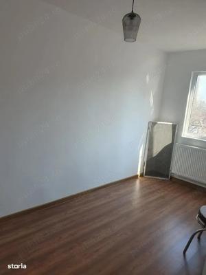 Vând apartament 3 camere în Micro 21 - imagine 3