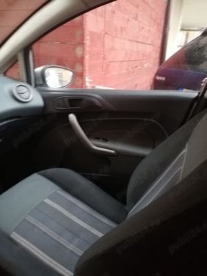 Vând Ford fiesta 2009 - imagine 8