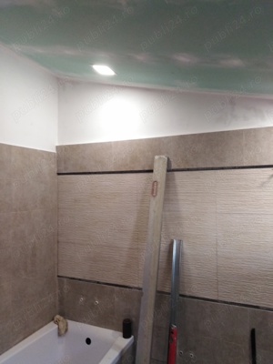 Meseriaș execut lucrări de construcții  - imagine 4