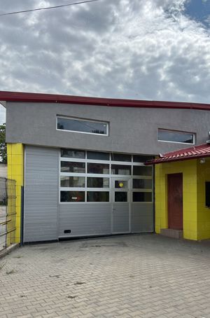 Garaj + elevator 4.2 tone de inchiriat 