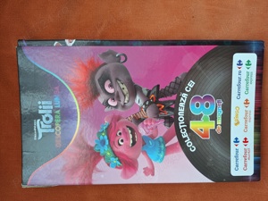 Carte  pentru STICKERE  - Descopera Lumea Trolii