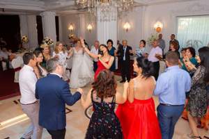 Programe muzică live! Solistă Mc + clape voce Servicii Dj! Nunta-Botez - Bucuresti