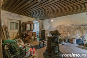 Casa Istorica - Vanzare, 9 Camere, Teren Generos, Restaurare in Sat Transilvania - imagine 9