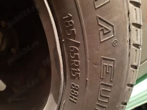 Vând cauciucuri cu genti