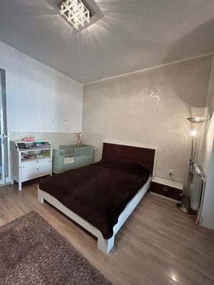 Central: casa renovata expusa stradal pentru tine sau afacerea - imagine 4