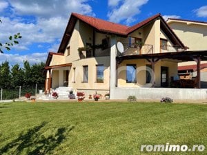 Casa individuala 4 camere 135 mpu garaj pivnita teren 588 mp Sura Mare