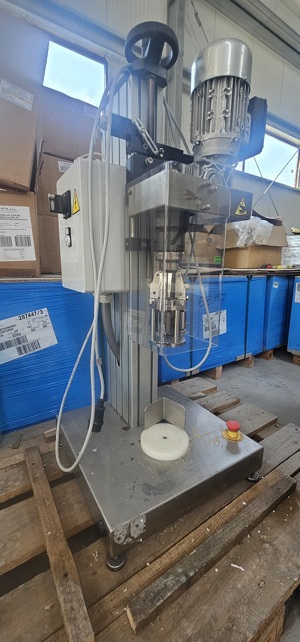 Masina inchis capace ( sigilat capace)