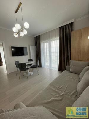 Mamaia, Cazino, 2 camere, mobilat, gaze - imagine 2