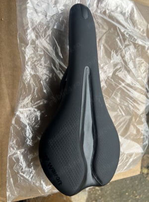 Sitz bicicletă cu etichetă...