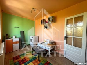 Apartament cu 4 camere, centrala proprie, zona Spitalul Judetean - imagine 3