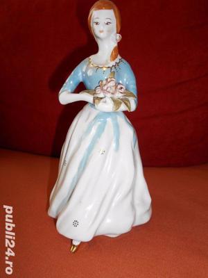 Bibelou vechi din portelan   Balerina cu trandafiri    pictat manual - imagine 9