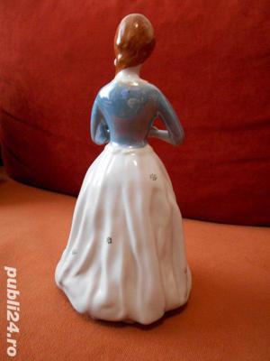 Bibelou vechi din portelan   Balerina cu trandafiri    pictat manual - imagine 6