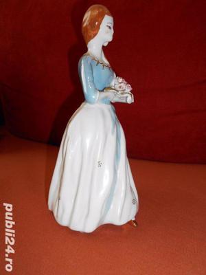 Bibelou vechi din portelan   Balerina cu trandafiri    pictat manual - imagine 8