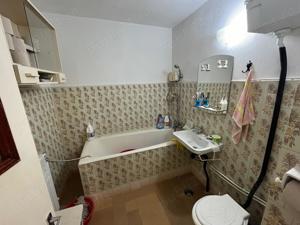 Apartament 3 camere Babadag etaj-3 cu BOXA privata 24mp - imagine 5