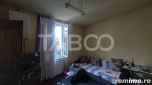 Casa de vanzare cu teren 763 mp si 5 camere 178 mpu zona Lupeni Sibiu - imagine 13