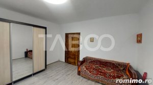 Casa de vanzare cu teren 763 mp si 5 camere 178 mpu zona Lupeni Sibiu - imagine 3