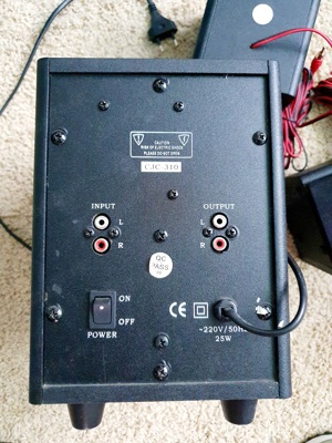 sistem 2.1 CJC Subwoofer si doi sateliti toate din lemn woofer 25W folosit doar ambiental - imagine 2