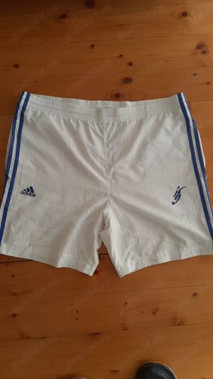 Vand pantaloni scurti (Adidas,Nike,etc) originali!