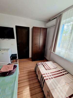 Inchirie in regim hotelier sau termen lung vila 10 camere pentru muncitori  - imagine 5